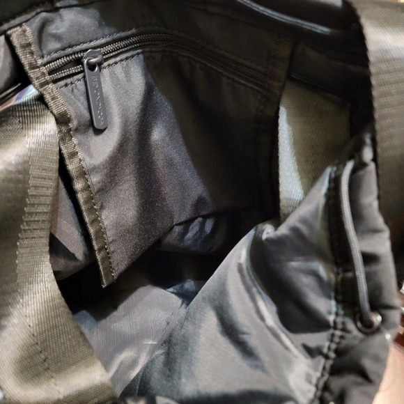 BEYOND YOGA CONVERTIBLE GYM BAG/BACKPACK - Picture 3 of 4